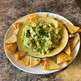 Guacamole & Arepa Chips