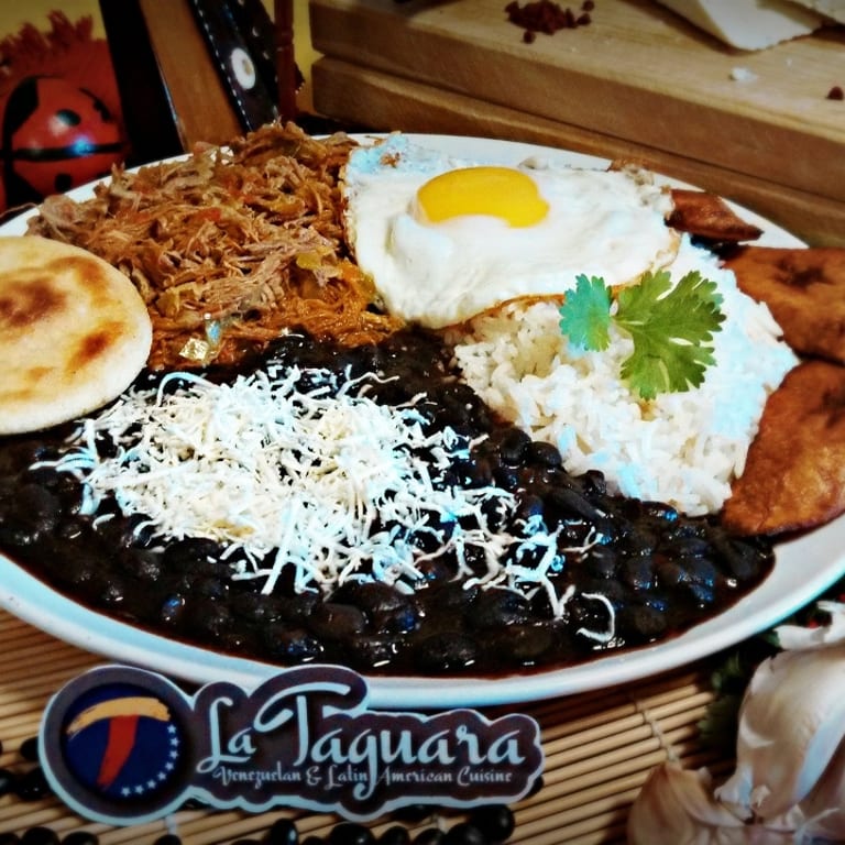 Crave-Worthy Chicken Tenders: A Crowd Favorite