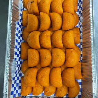 25 Colombian Empanadas
